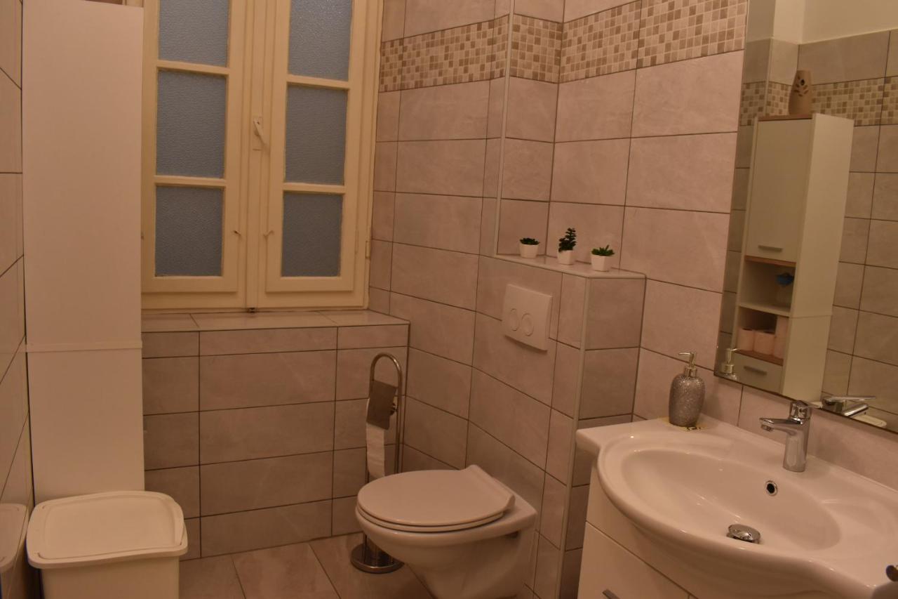 Apartment Riviera Pula Extérieur photo