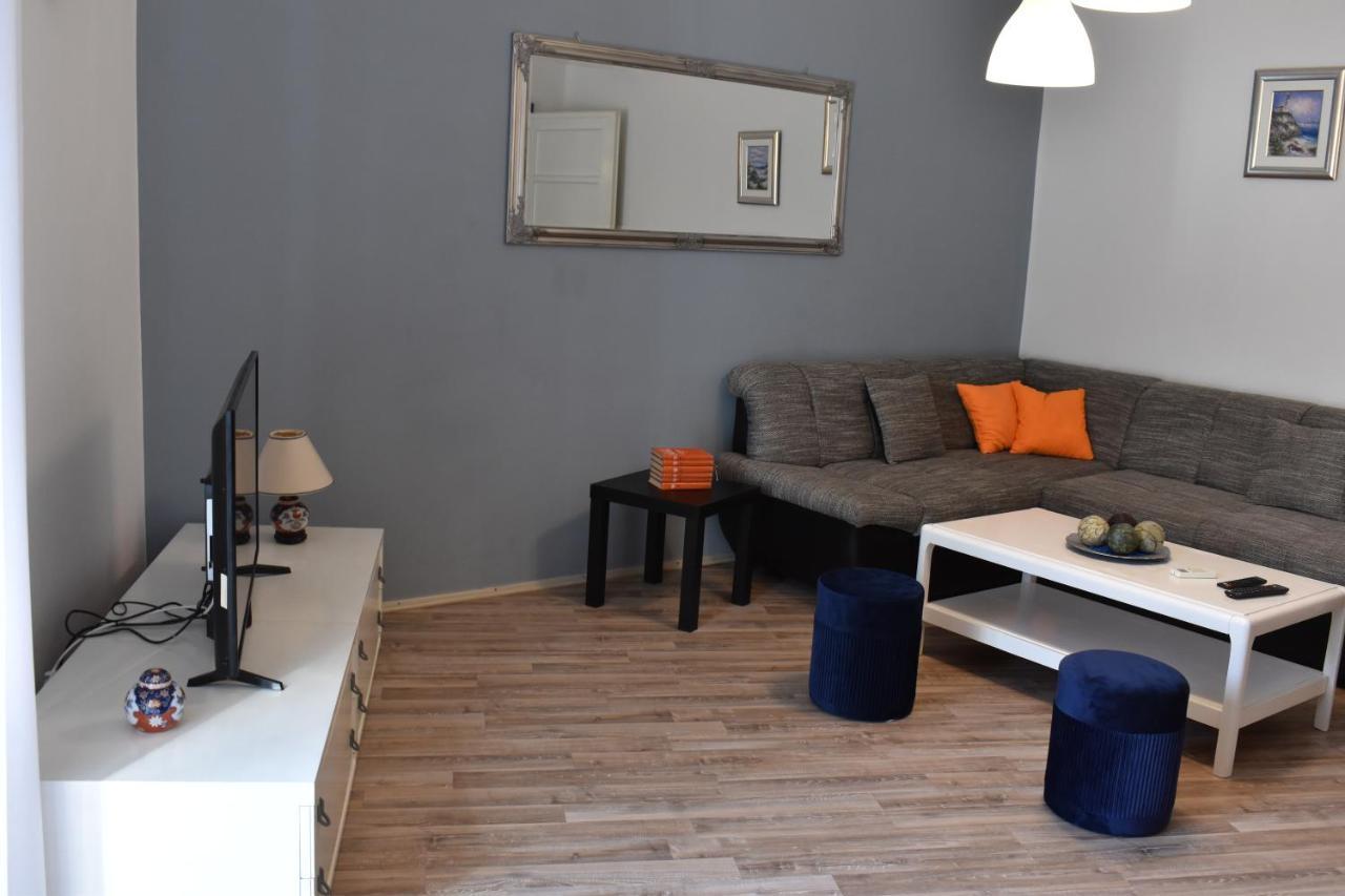 Apartment Riviera Pula Extérieur photo