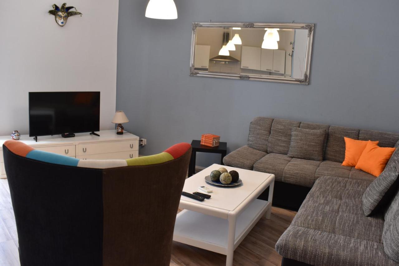 Apartment Riviera Pula Extérieur photo