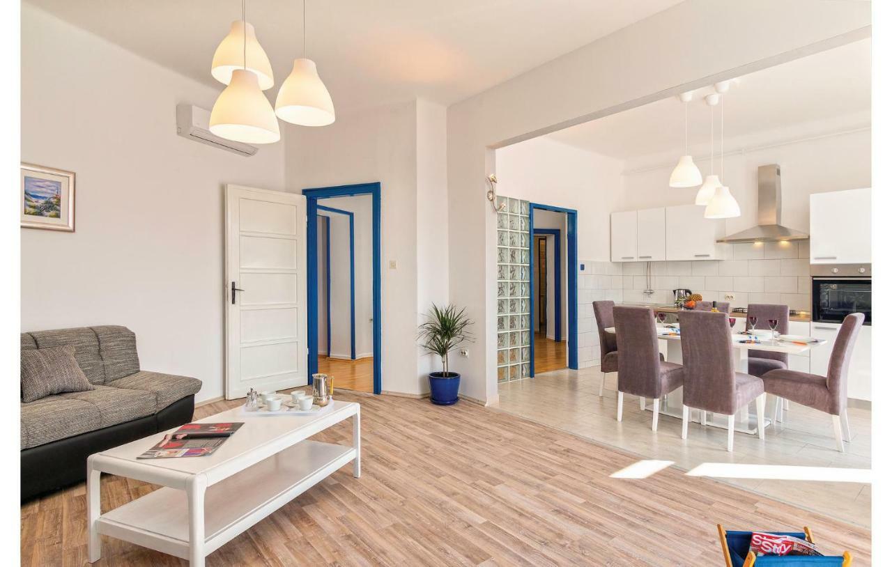 Apartment Riviera Pula Extérieur photo